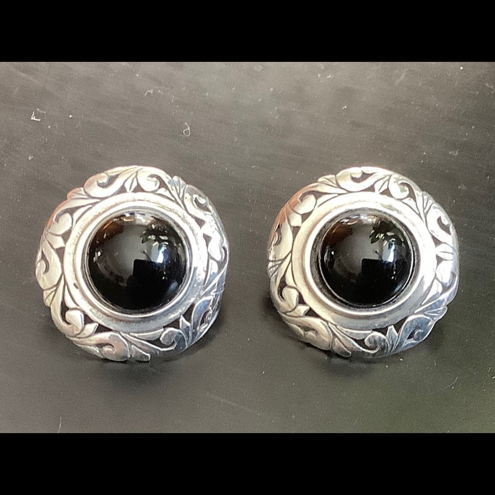 Vint sterling silver Mexican cutout onyx earrings